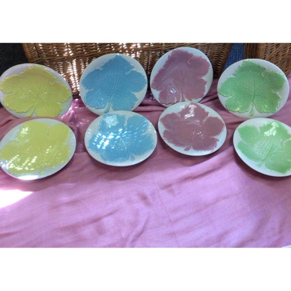 Set of 8 Majolica pottery plates leaf design Galvani Ceramiche Italy